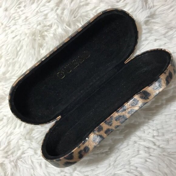 Guess Leopard Print Hard Shell Glasses/Sunglasses Case - Picture 5 of 10